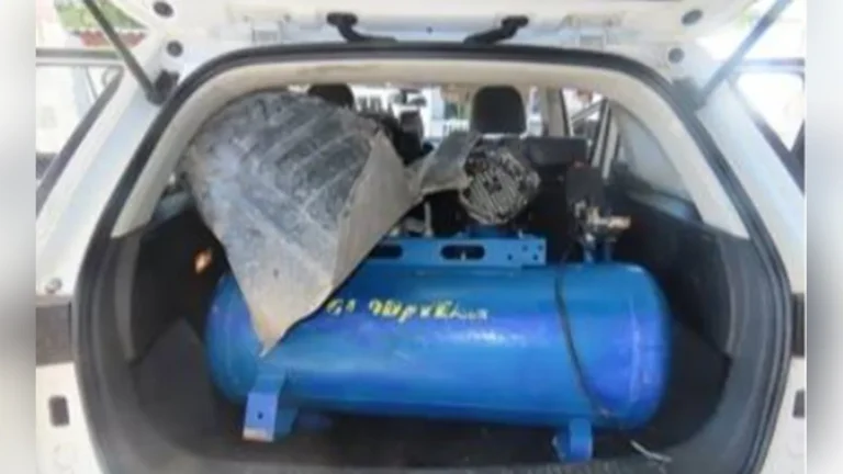 el-ingenio-del-narcotrfico-en-cuba-detienen-en-holgun-a-tres-hombres-con-35-kilos-de-cocana-ocultos-en-un-compresor-Dr