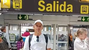 El activista cubano Luis Robles llega a España burlando el control de la Seguridad del Estado