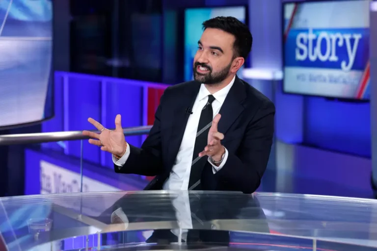 Político de Nueva York se "disculpa" con la policía sin retractarse de haberlos llamado "racistas" new-york-city-mayoral-candidate-113524056