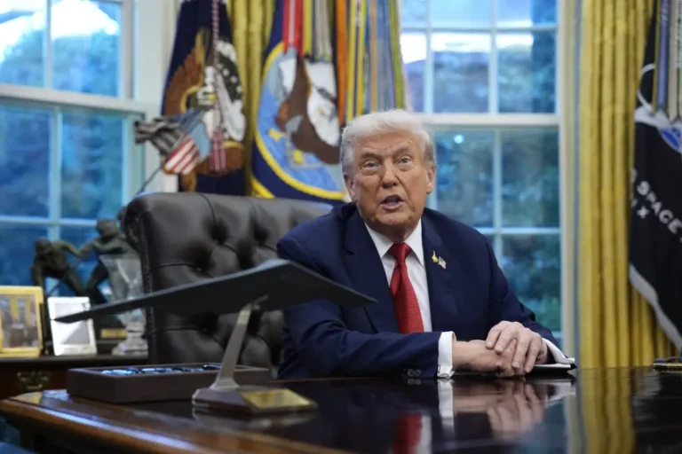 Cierre Parcial del Gobierno de EE.UU. Tras Bloqueo Demócrata en el Senado a Ley de Financiación