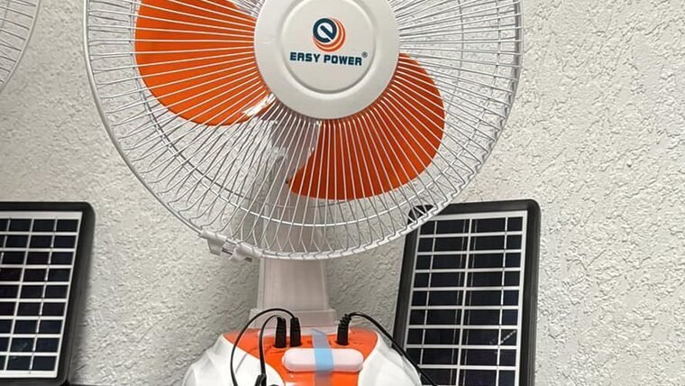 Aduana cubana retiene y casi confisca ventiladores recargables donados por una cubana desde Miami