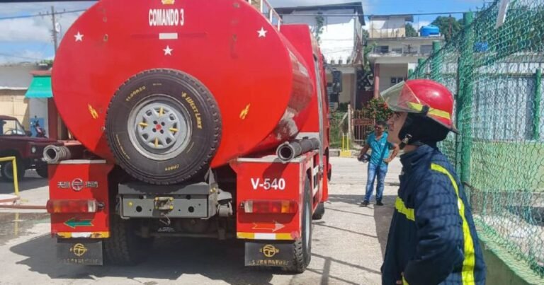 Incendio en servicentro de Santa Clara provoca evacuación y cierre temporal