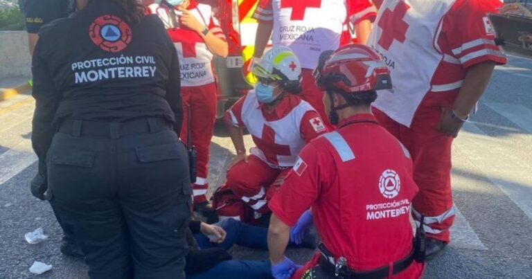 Migrante cubano resulta herido tras ser atropellado por transporte público en Monterrey, México
