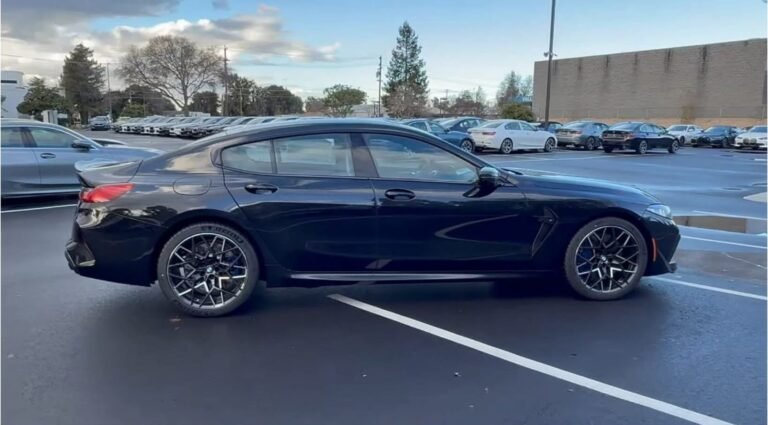 Lujoso BMW M8 Competition Importado desde EE.UU. Causa Sensación en La Habana