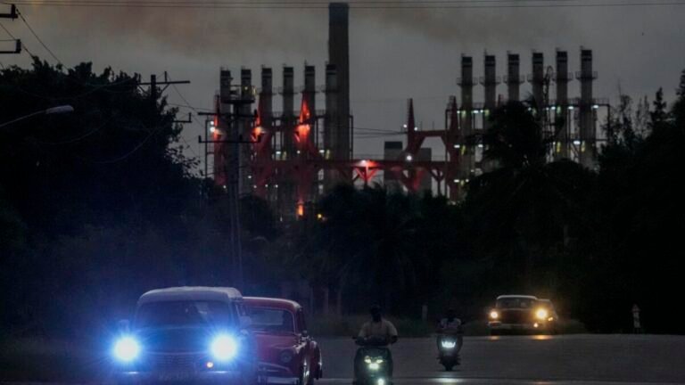 Crisis Eléctrica en Cuba: Recuperación Lenta Tras el Huracán y Apagones Persistentes por Déficit de Generación