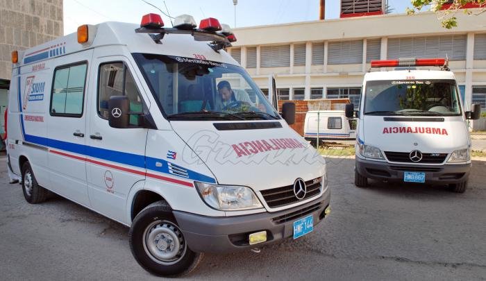 Paciente Grave en Regla, La Habana, Espera Sin Éxito una Ambulancia para su Traslado Urgente