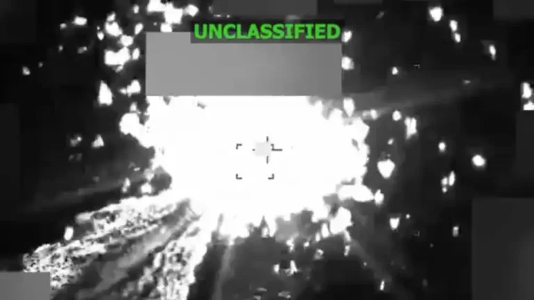 EE.UU. realiza su decimoséptimo ataque letal contra embarcación narco, matando a tres presuntos «narcoterroristas»