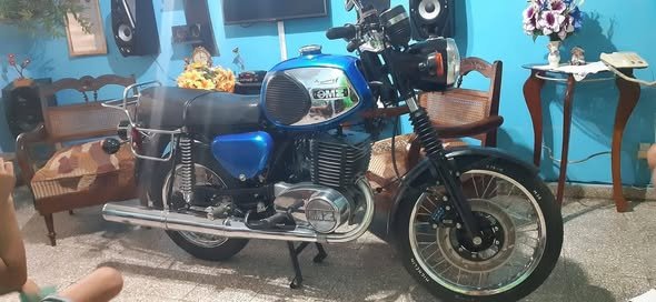 Inseguridad ciudadana en Santiago de Cuba: Joven es asaltado y despojado de su motocicleta en plena vía pública