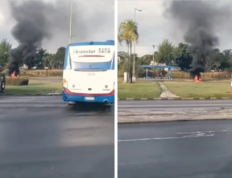 Moto se Incendia en Entrada de Reparto Fontanar, La Habana