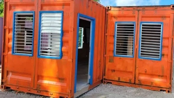 Prensa oficialista cubana presenta las «casas contenedor» como solución innovadora al déficit de viviendas