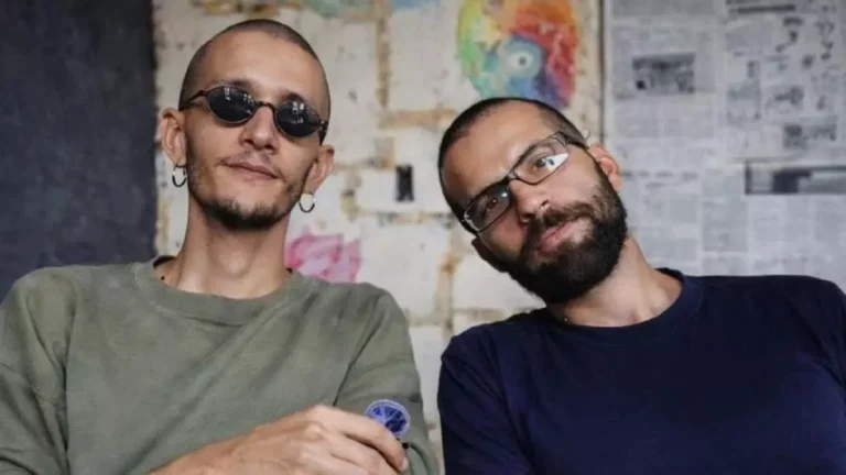 Detención de Creador Independiente: Esposa de “Tiko” de El4tico Relata Allanamiento y Arresto en Holguín 0ebaddae-095a-4857-bbcd-f15876b9f9df_16-9-aspect-ratio_1200w_0