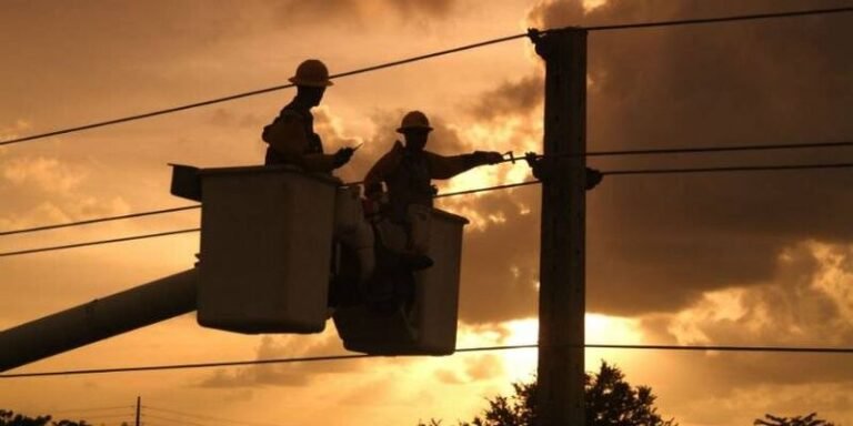 Denuncian que en Madruga, Mayabeque, llevan dos días sin luz mientras el resto del municipio recuperó el servicio: "Esto da pena, para los dirigentes todo está bien" DD2YDKAJCVAT5FDAQYFJJ4SBAM