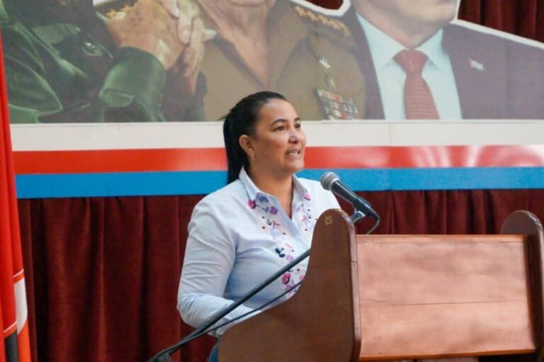 Yudelkis Ortiz sigue al frente del Partido en Granma mientras las denuncias de corrupción se acumulan