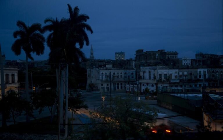 Denuncian que en Güines solo dos circuitos pagan los apagones mientras Mipymes y dirigentes tienen luz privilegiada ca-times.brightspotcdn