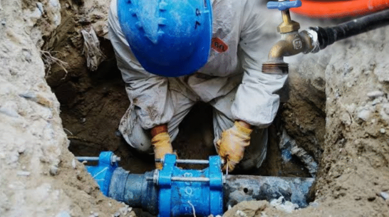 Vecinos de Herradura en Consolación del Sur denuncian desvío de agua y falta de suministro desde enero: «Piden 4,000 pesos por una pipa»