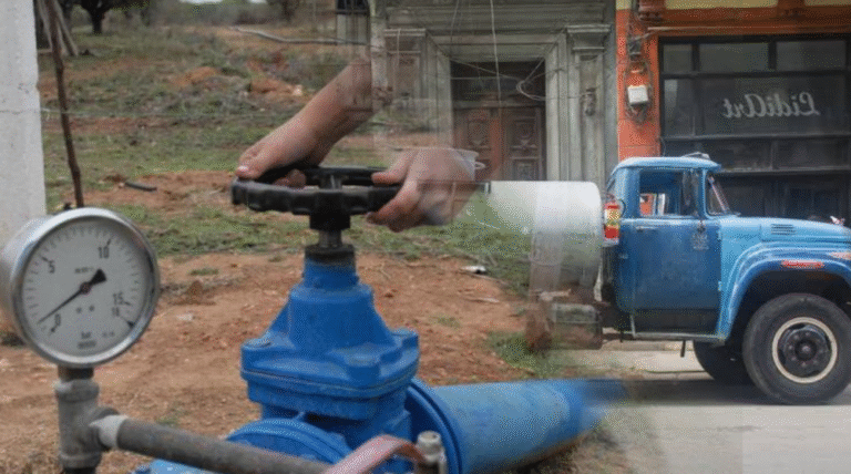 Vecinos de América en Cotorro denuncian que trabajador de Acueducto cierra válvula y vende pipas: “Hoy tocaba agua y el la cerró”