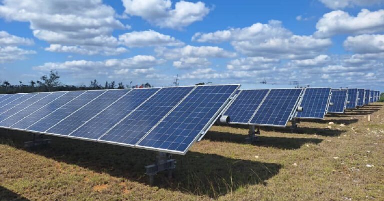 Asalto violento en la Empresa Eléctrica de Torriente: custodio herido y roban batería de paneles solares